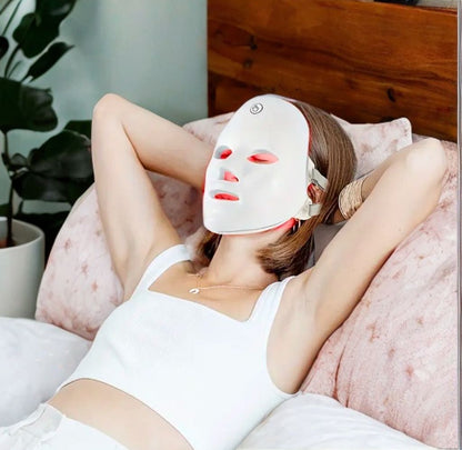 Chadé - iLED masker l Verbetert de huid met LED-Lichttherapie